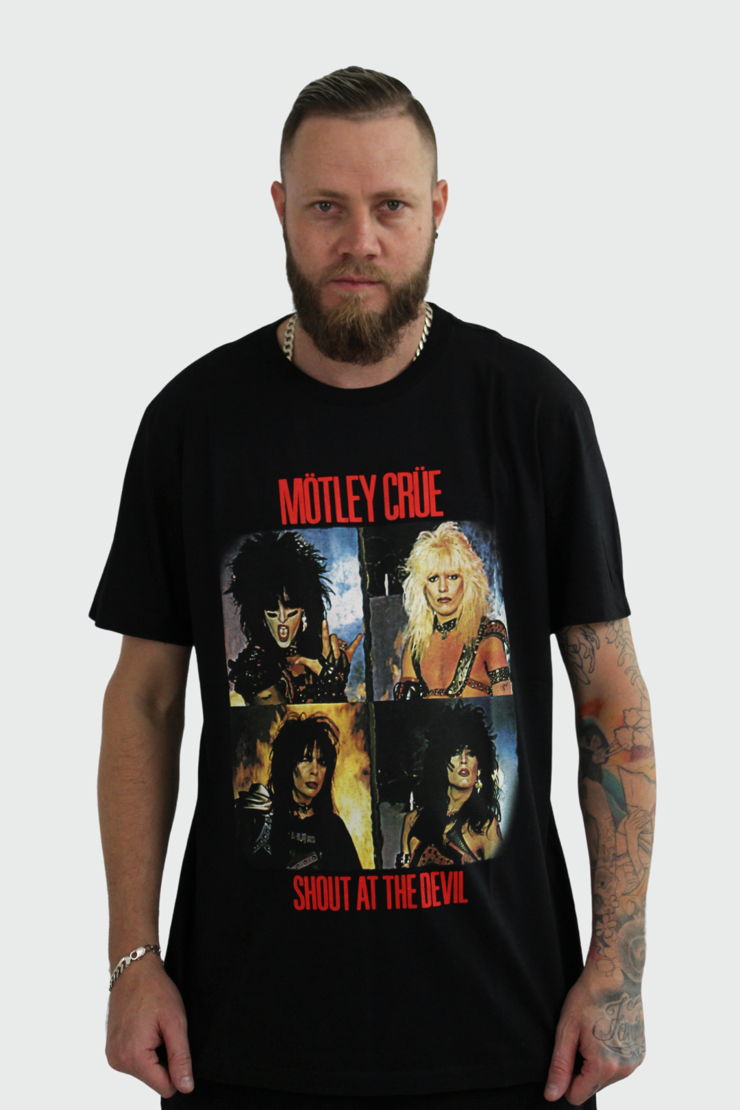 Camiseta Manga Curta Mötley Crüe Shout At The Devil